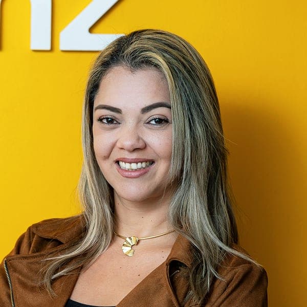 Aline, Executiva de Vendas na Sunz